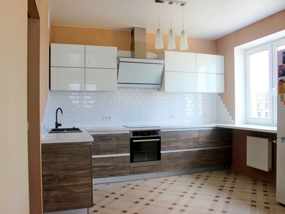 Модерн европейская кухня стекло Deluxe, ДСП 1м Вариант 1918