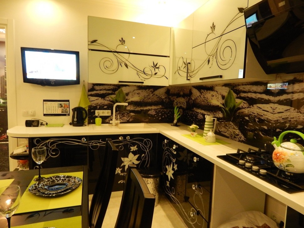 Хай-тек немецкая кухня пленка Deluxe, ДСП 1м Вариант 2105