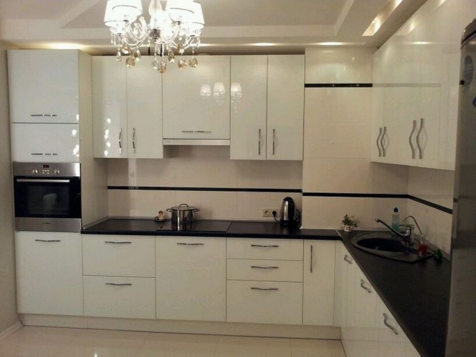 Фиолетовая кухня интерьер угловая Germes ДСП, МДФ 1 метр Вариант 2535