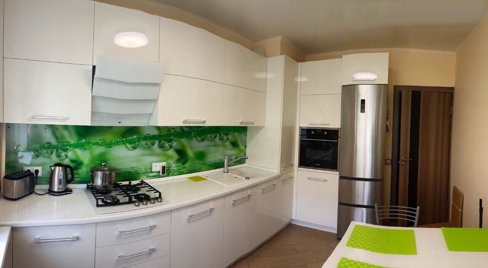 Фиолетовая кухня интерьер угловая Germes ДСП, МДФ 1 метр Вариант 2534