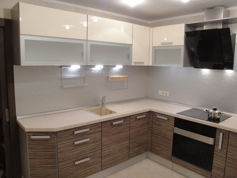 Хай-тек немецкая кухня краска Deluxe, ДСП 1м Вариант 1499