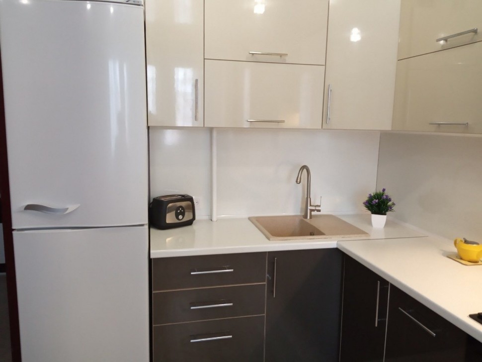 Жёлтая кухня 4 метра угловая Germes ДСП, МДФ 1 метр Вариант 2330