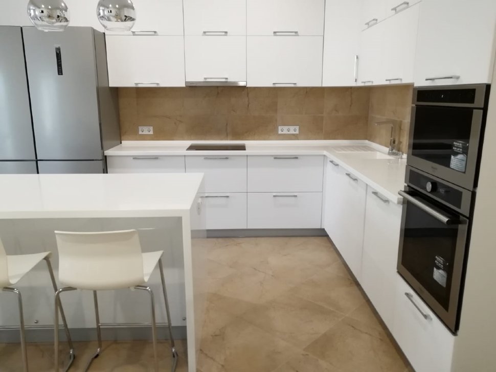 Лофт немецкая стеклянная кухня Germes, ДСП 1м Вариант 776