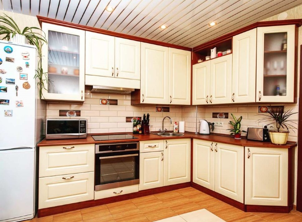 Классическая немецкая стеклянная кухня Germes, ДСП 1м Вариант 1018